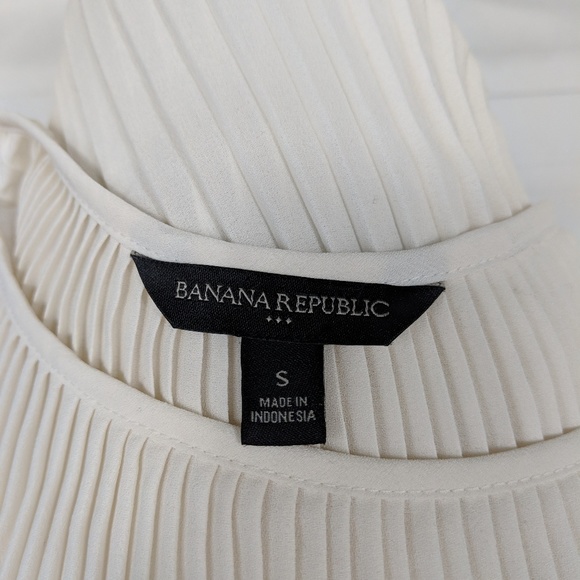 Banana Republic Pleated Sleeveless Top - Picture 3 of 5
